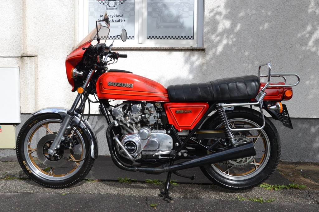 Suzuki GS 550E « YoungTimerMoto.cz | DOVOZ – PRODEJ – VÝKUP NOVODOBÝCH ...