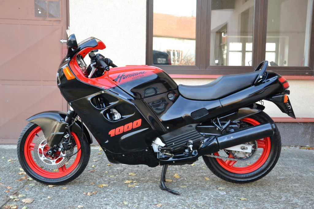 Honda cbr 1000f hurricane